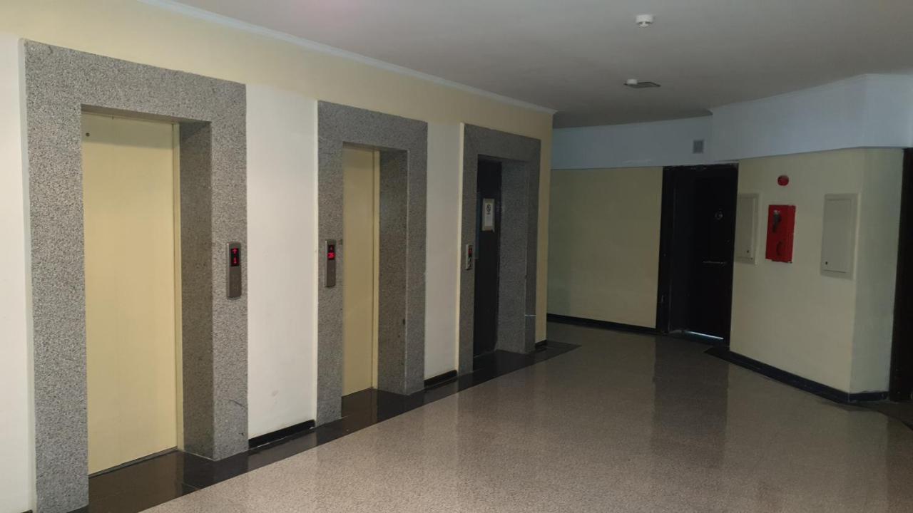 Apartment In Yalchin Star Residence Batumi Bagian luar foto