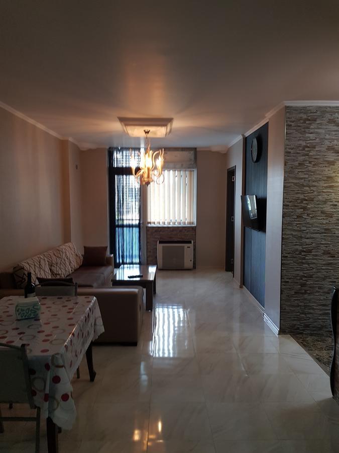 Apartment In Yalchin Star Residence Batumi Bagian luar foto