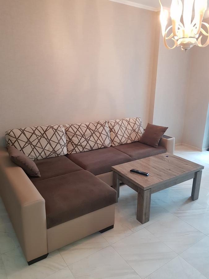 Apartment In Yalchin Star Residence Batumi Bagian luar foto
